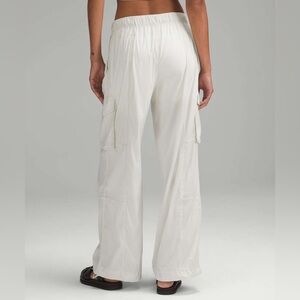 LULULEMON W5GD9S Lightweight Adjustable Mid-Rise Cargo Pant Bone